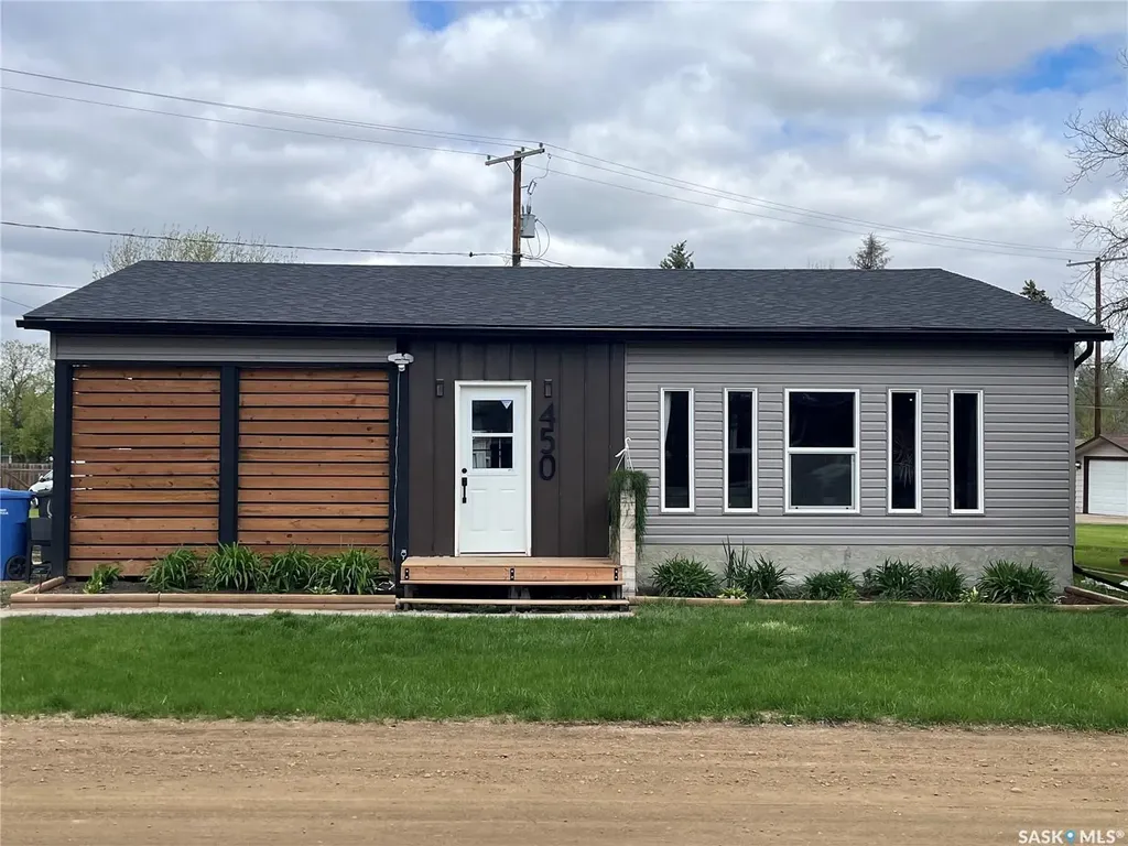 450 6th Street Craik SK S0G 0V0