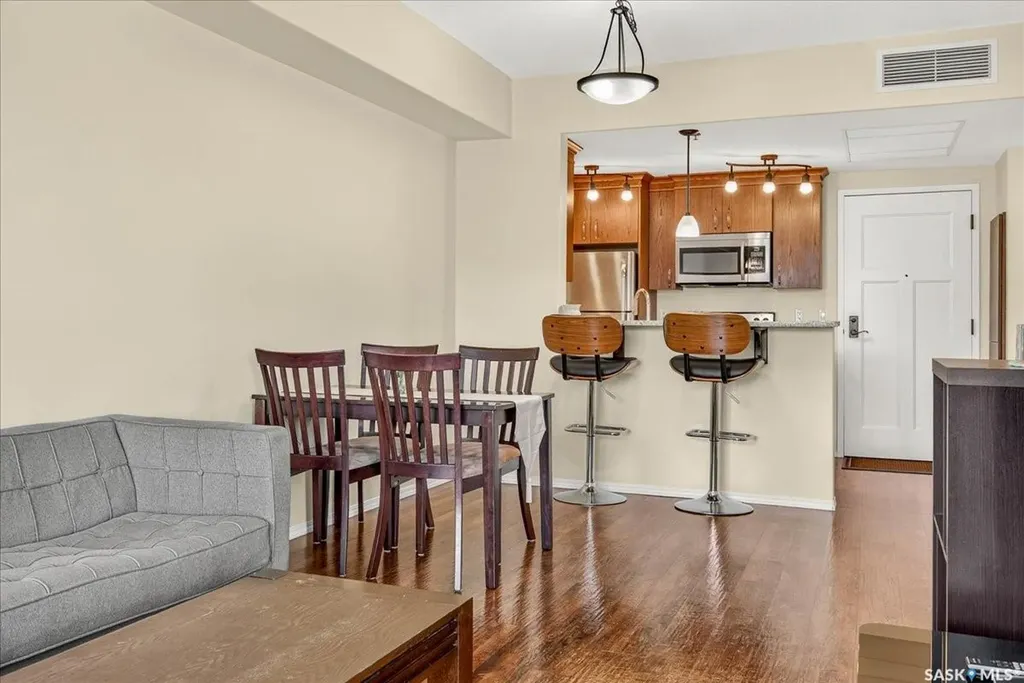 1220 Blackfoot Drive Regina SK S4S 6T2