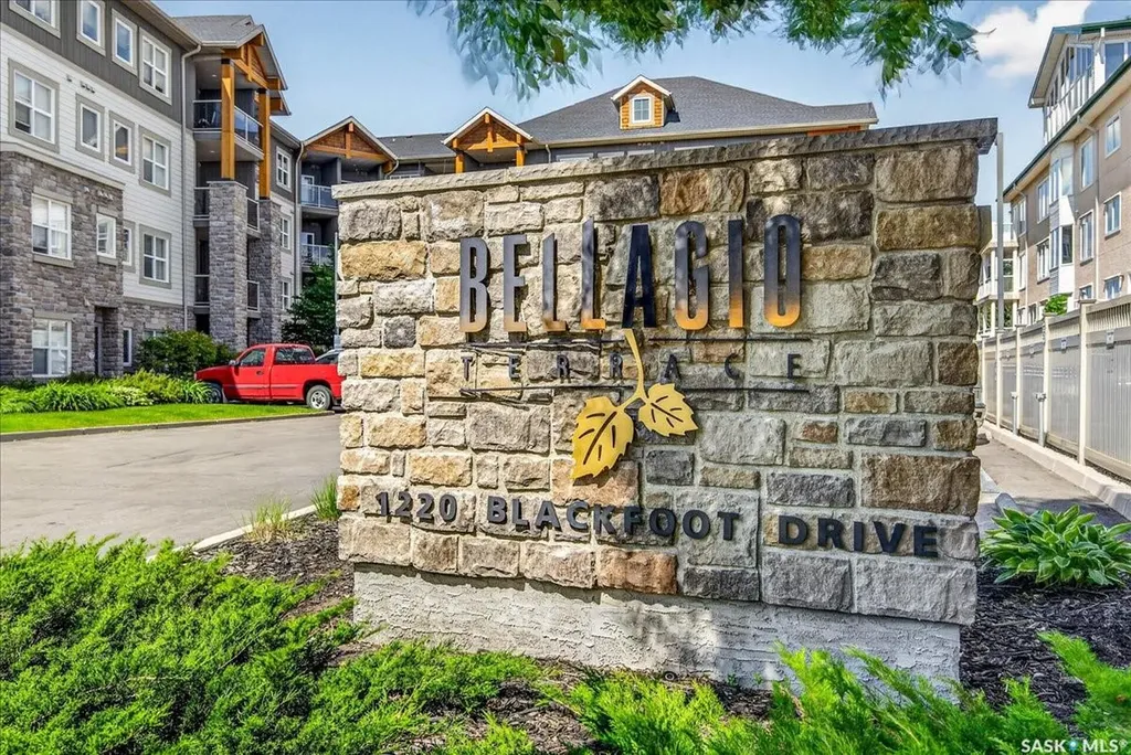 1220 Blackfoot Drive Regina SK S4S 6T2
