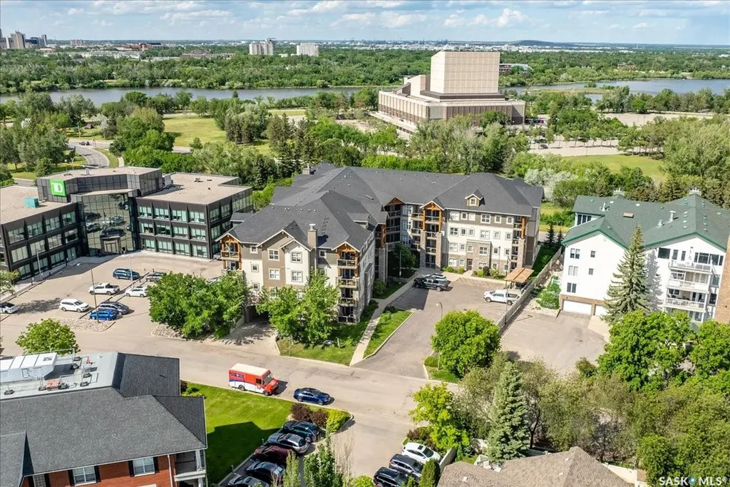 1220 Blackfoot Drive Regina SK S4S 6T2