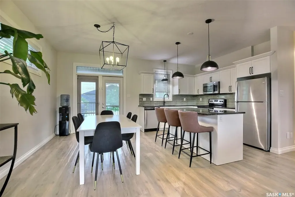 15 Yale Place White City SK S4L 0C7