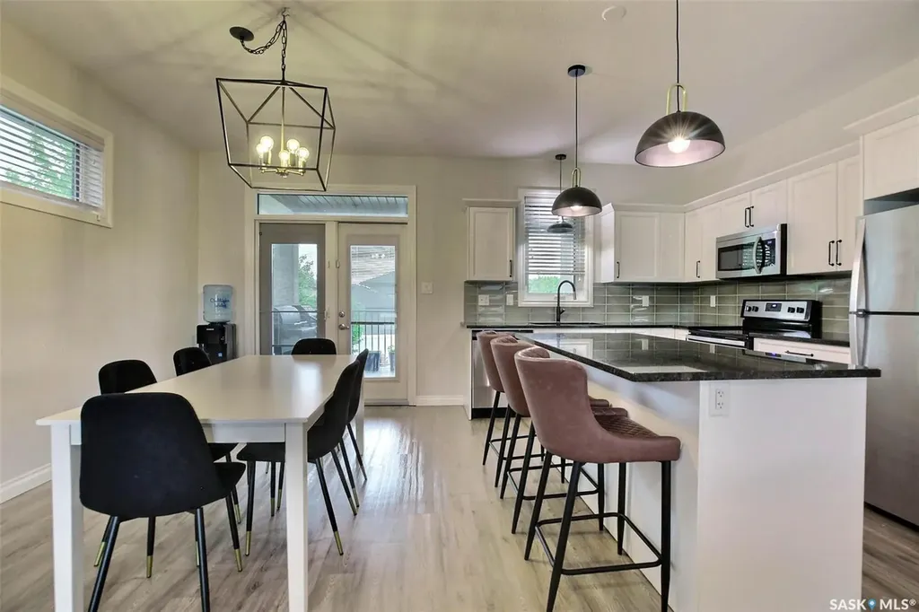 15 Yale Place White City SK S4L 0C7