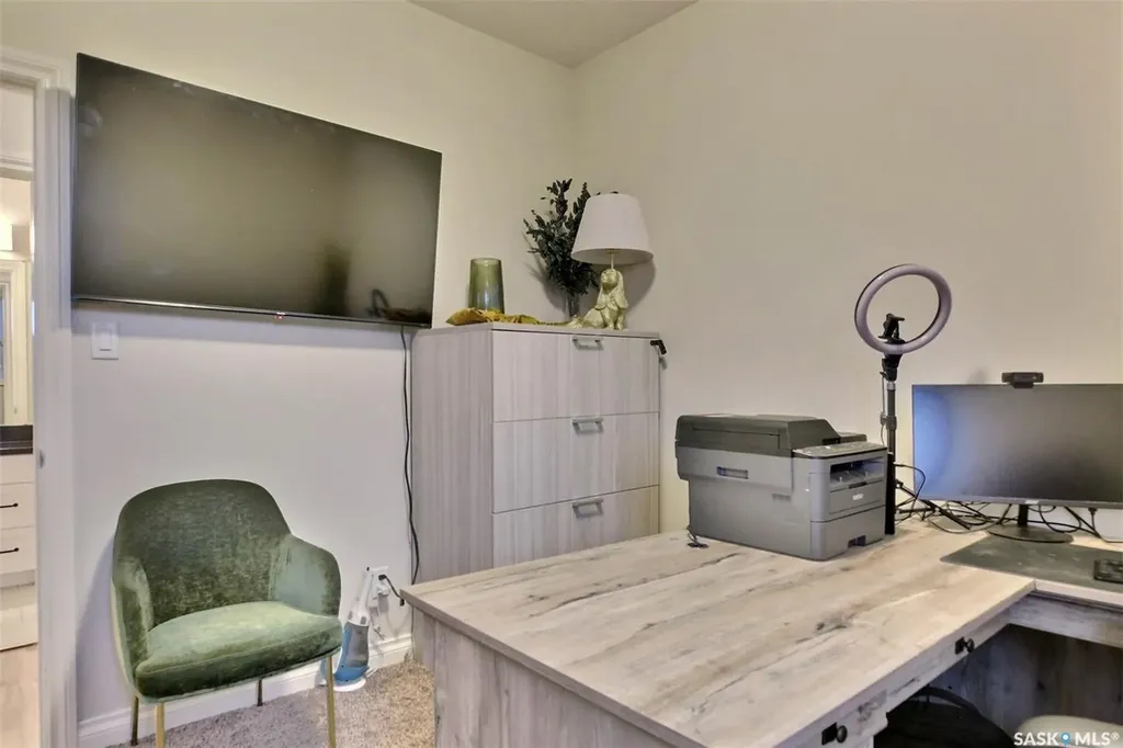 15 Yale Place White City SK S4L 0C7