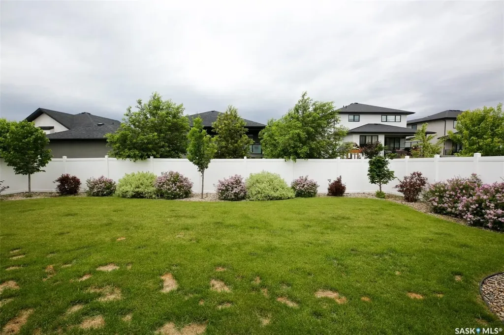 15 Yale Place White City SK S4L 0C7