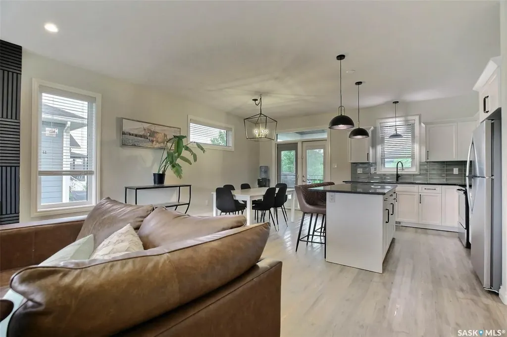 15 Yale Place White City SK S4L 0C7