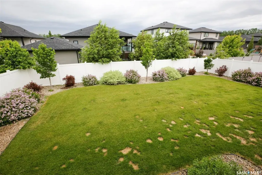15 Yale Place White City SK S4L 0C7