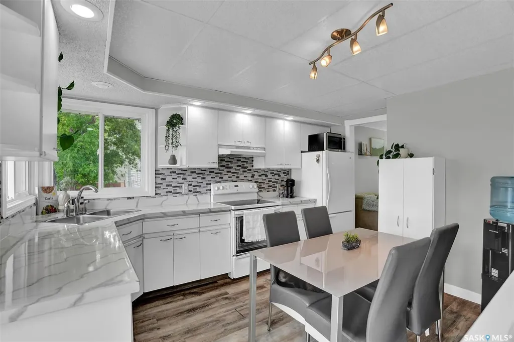 341 Lorne Street Regina SK S4R 2J3