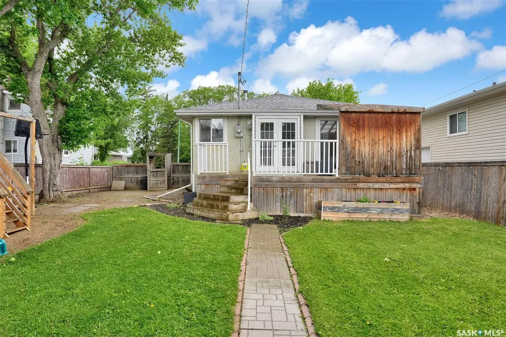 341 Lorne Street Regina SK S4R 2J3
