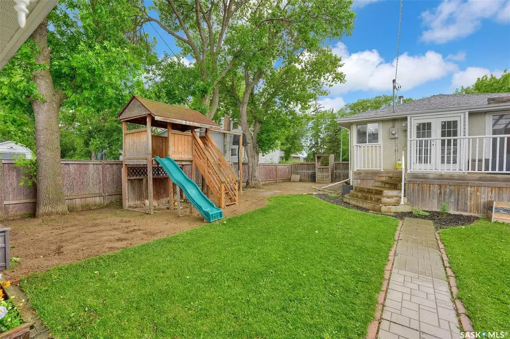 341 Lorne Street Regina SK S4R 2J3