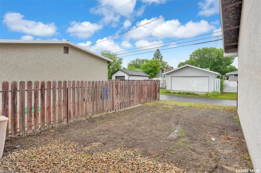 341 Lorne Street Regina SK S4R 2J3