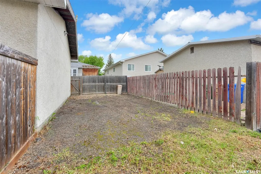 341 Lorne Street Regina SK S4R 2J3