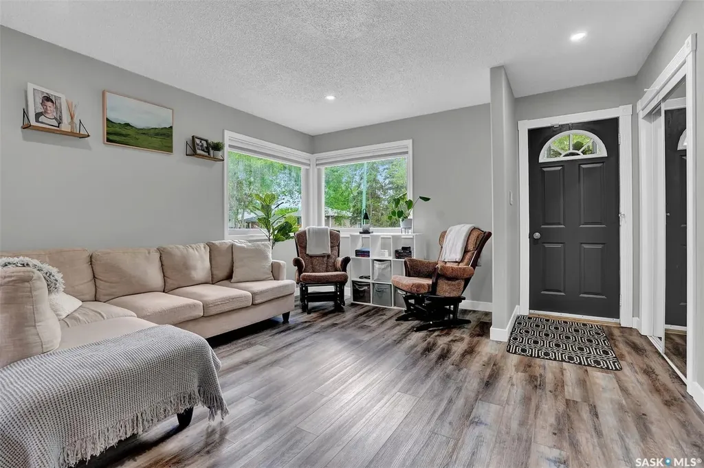 341 Lorne Street Regina SK S4R 2J3