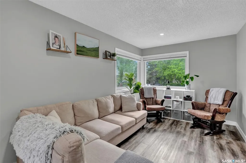 341 Lorne Street Regina SK S4R 2J3