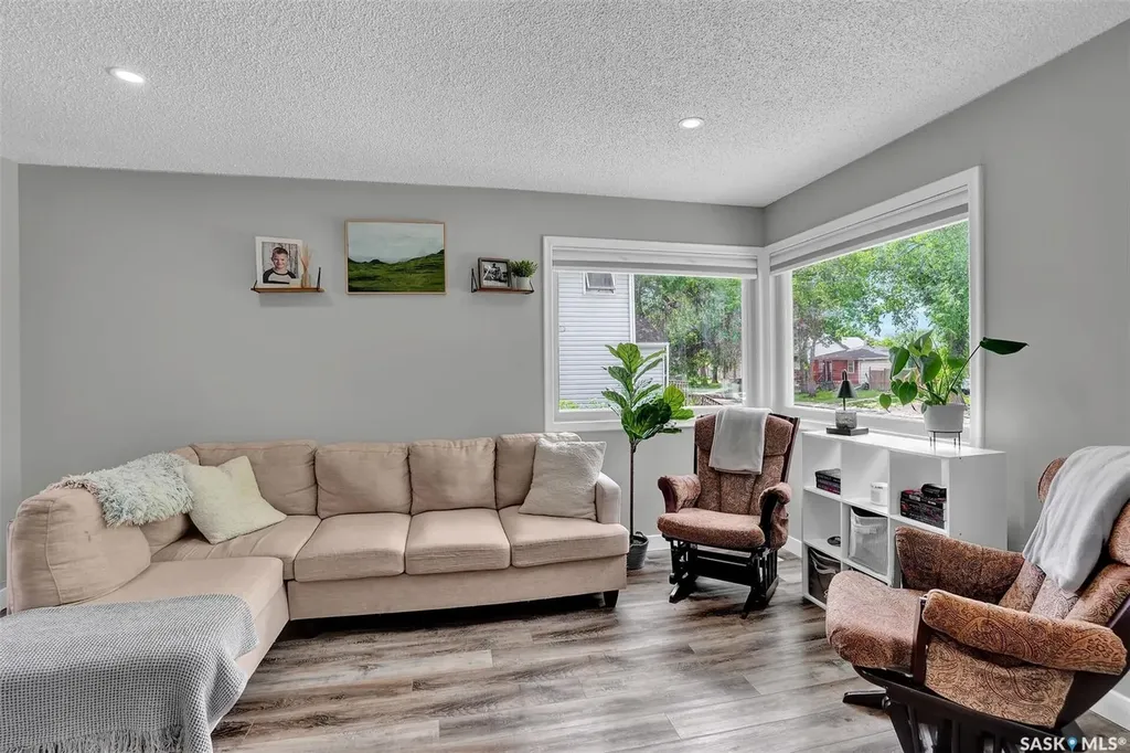 341 Lorne Street Regina SK S4R 2J3