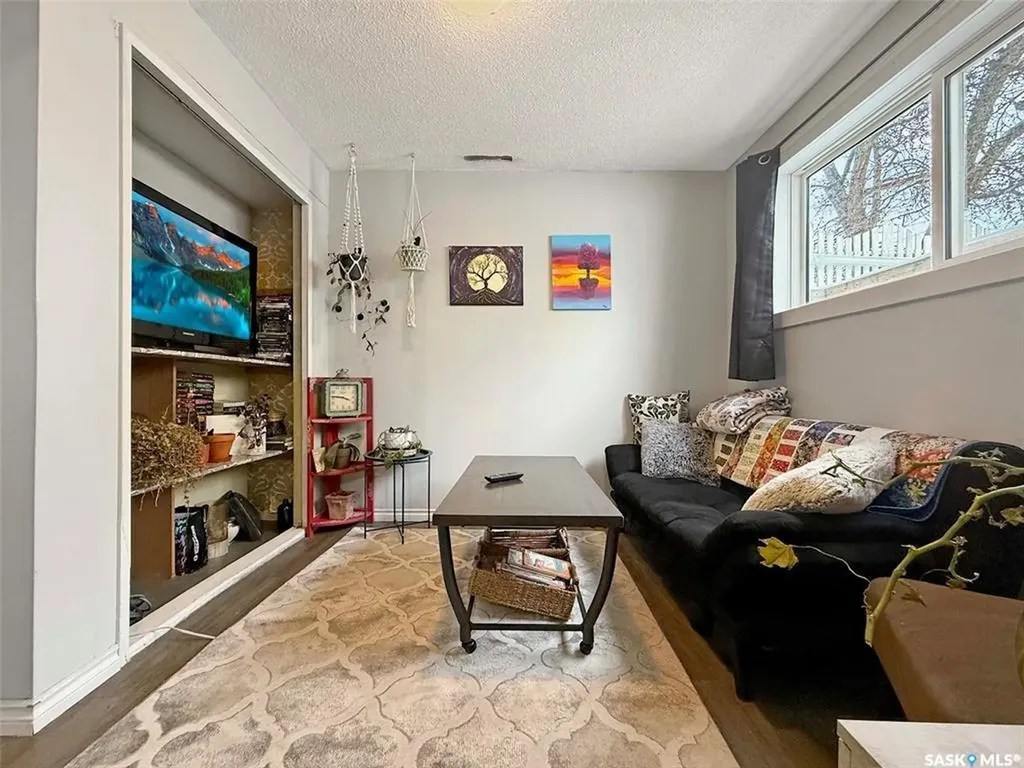 271 14th Avenue NE Swift Current SK S9H 2W8