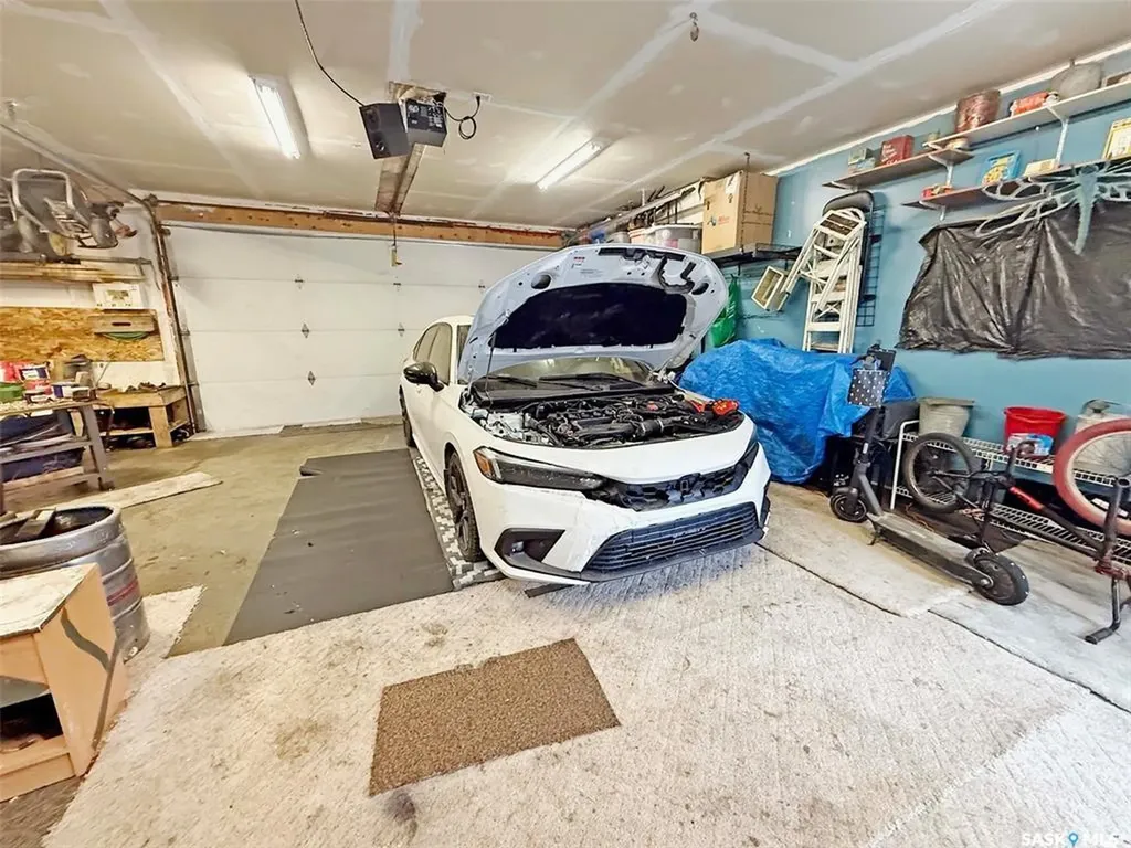 271 14th Avenue NE Swift Current SK S9H 2W8
