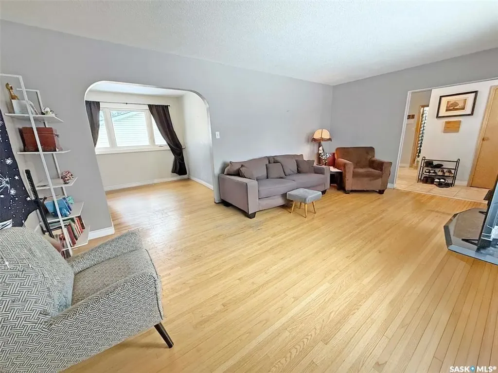 271 14th Avenue NE Swift Current SK S9H 2W8