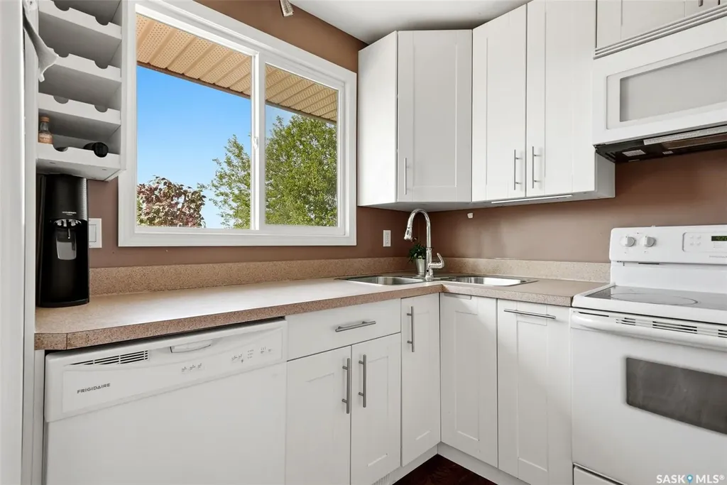 39 Bothwell Crescent Regina SK S4R 5Y7