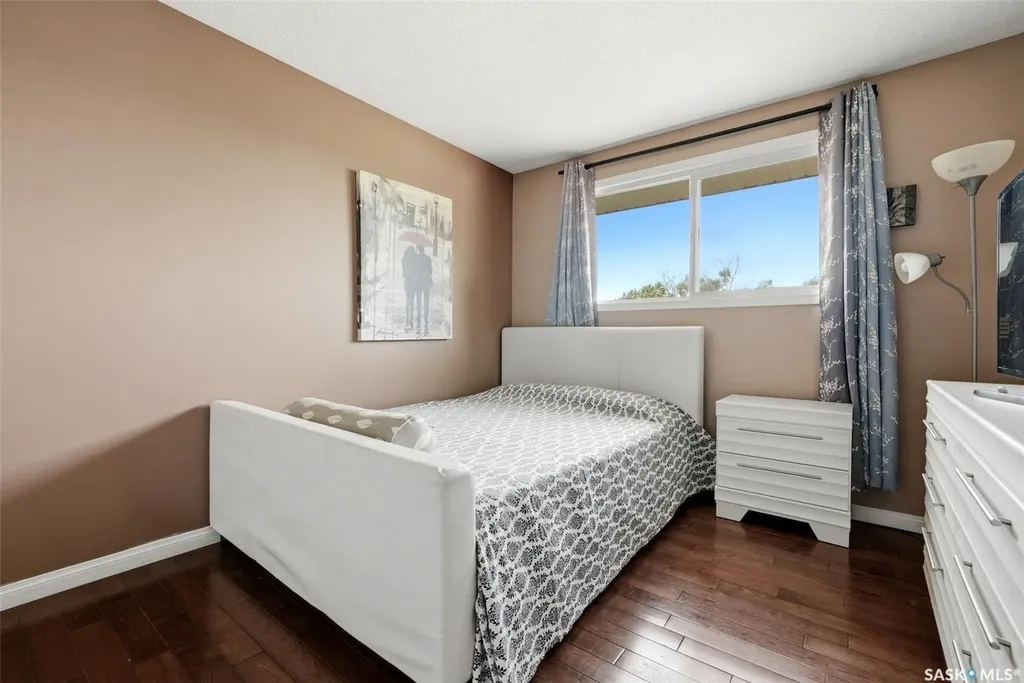 39 Bothwell Crescent Regina SK S4R 5Y7