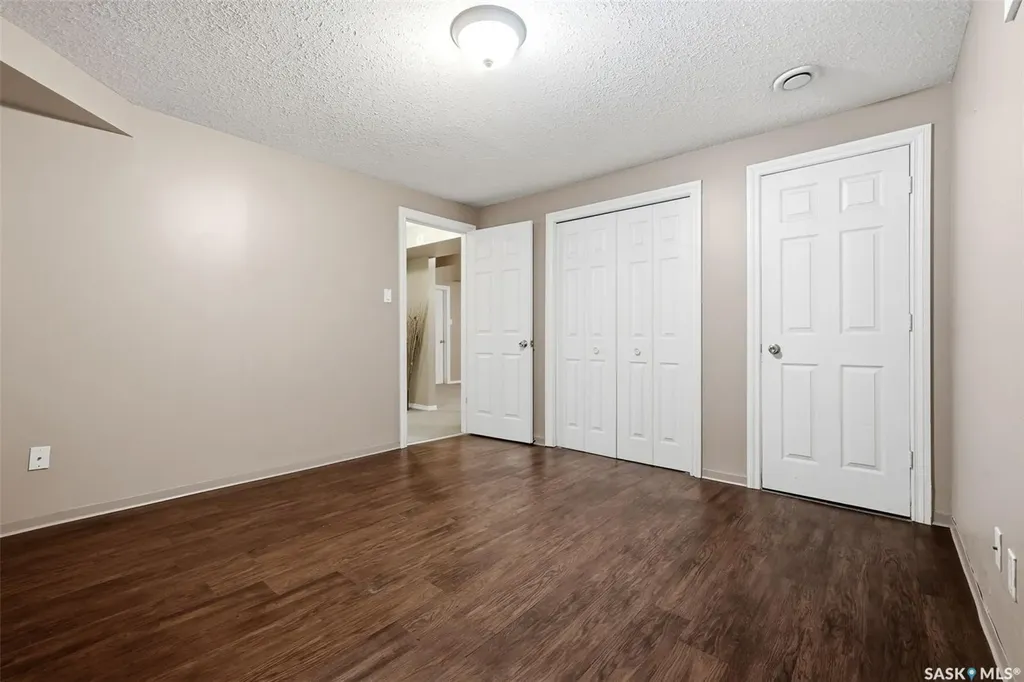39 Bothwell Crescent Regina SK S4R 5Y7