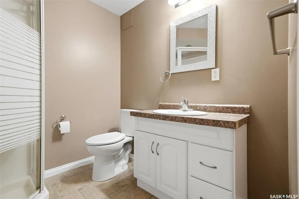 39 Bothwell Crescent Regina SK S4R 5Y7