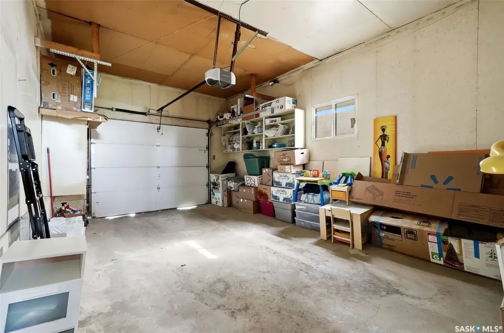 39 Bothwell Crescent Regina SK S4R 5Y7