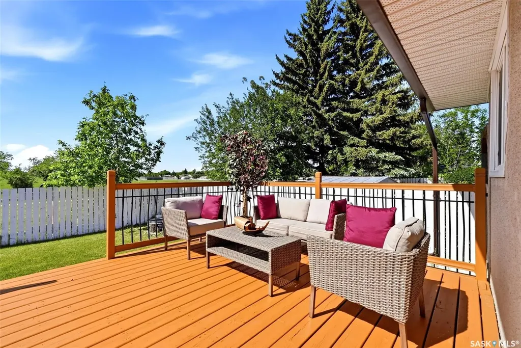 39 Bothwell Crescent Regina SK S4R 5Y7
