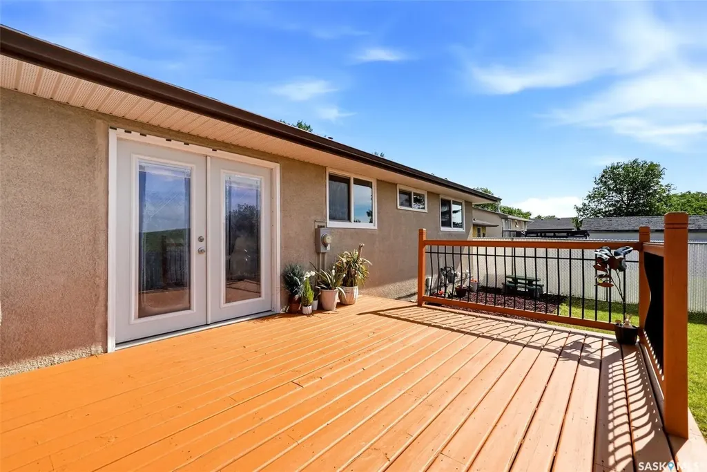 39 Bothwell Crescent Regina SK S4R 5Y7