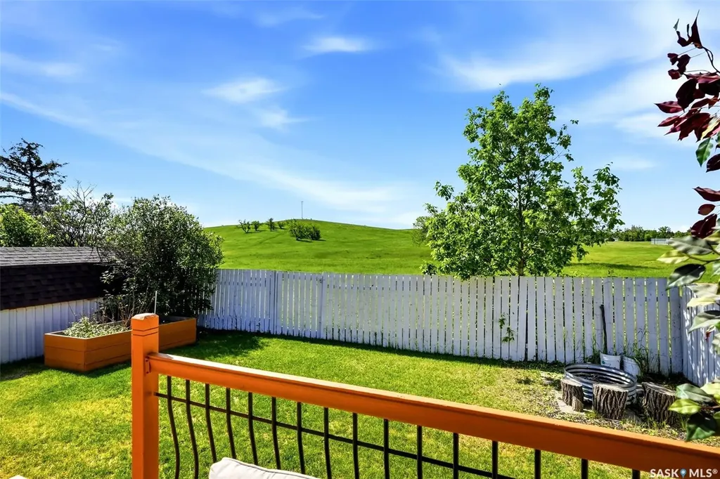 39 Bothwell Crescent Regina SK S4R 5Y7