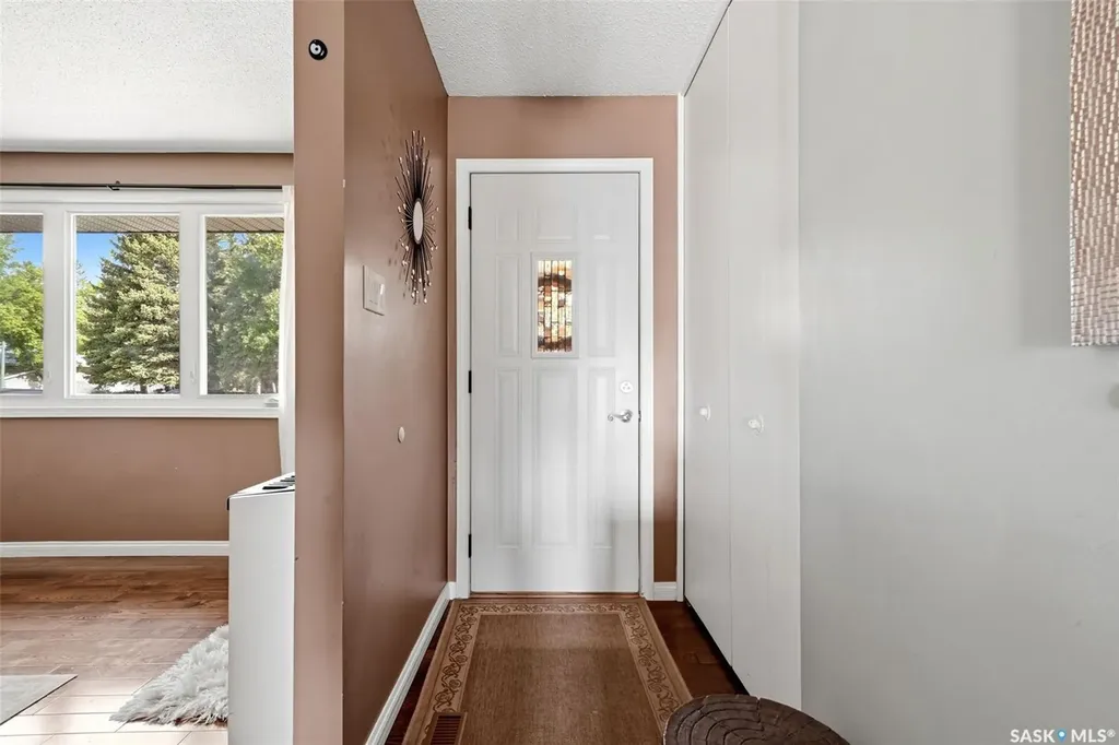 39 Bothwell Crescent Regina SK S4R 5Y7