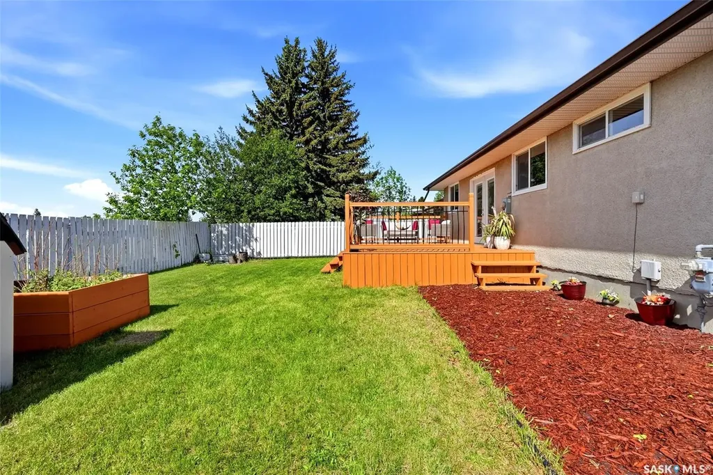 39 Bothwell Crescent Regina SK S4R 5Y7