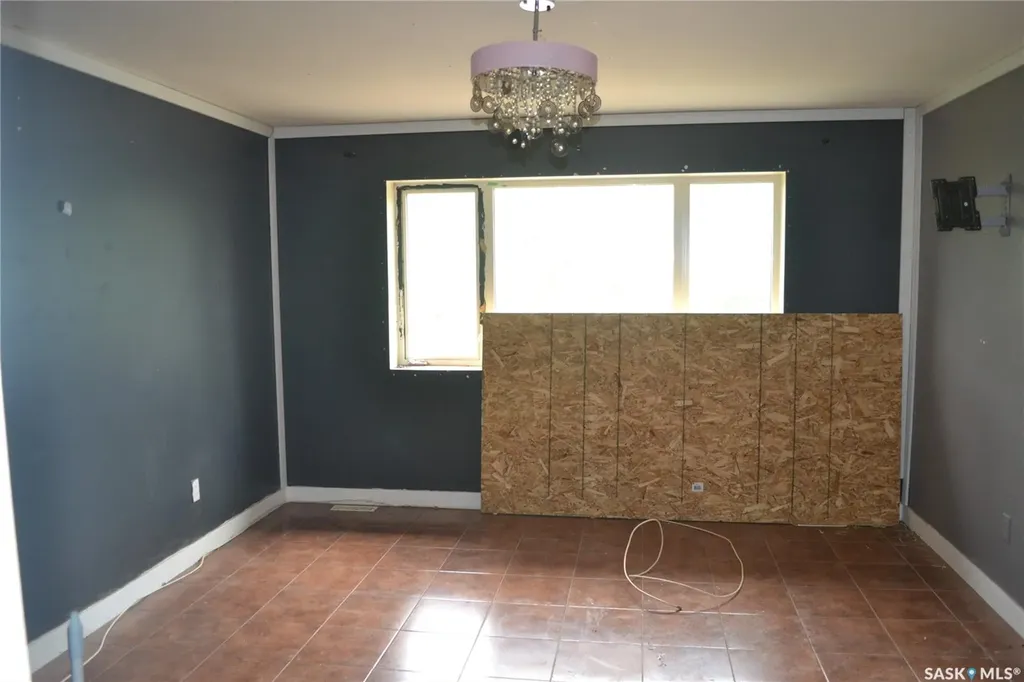 417 S Avenue S Saskatoon SK S7M 3A3
