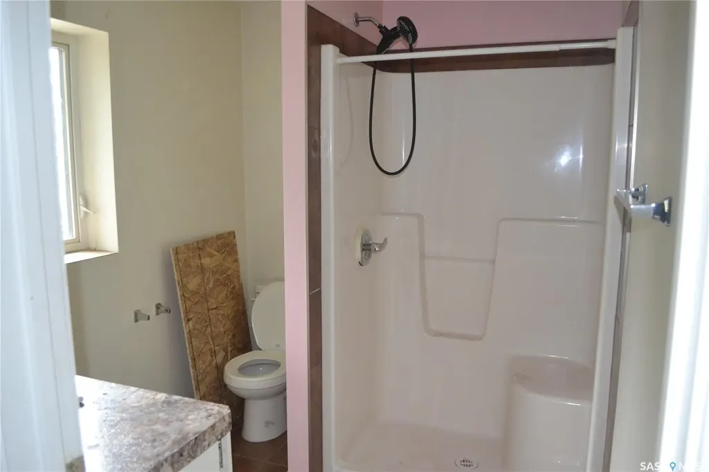 417 S Avenue S Saskatoon SK S7M 3A3