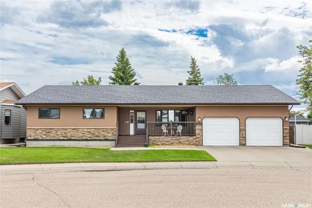 21 Thorn Crescent Moose Jaw SK S6J 1J3