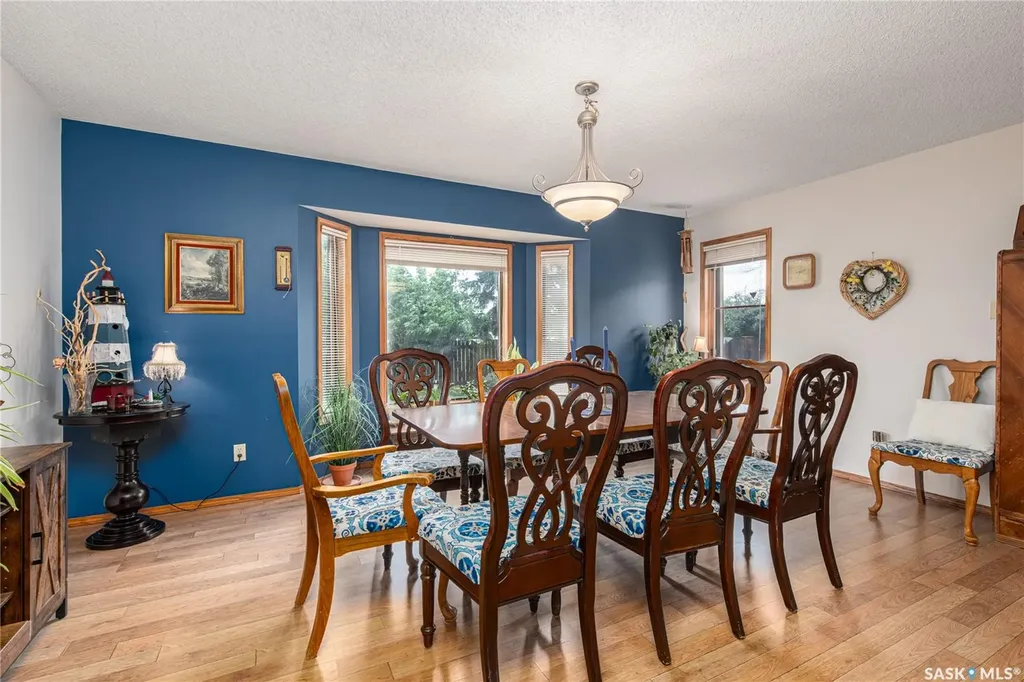 21 Thorn Crescent Moose Jaw SK S6J 1J3