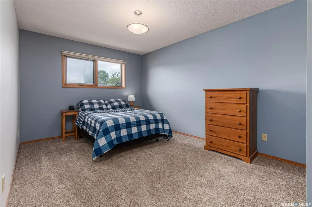 21 Thorn Crescent Moose Jaw SK S6J 1J3