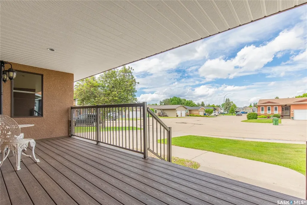 21 Thorn Crescent Moose Jaw SK S6J 1J3