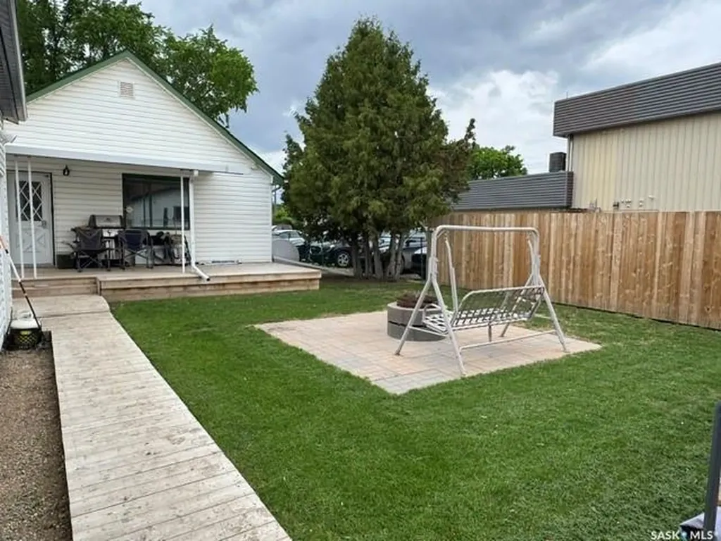 628 10th Street Humboldt SK S0K 2A0
