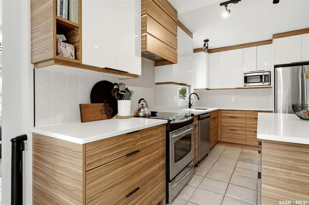 2876 Cameron Street Regina SK S4S 1W3