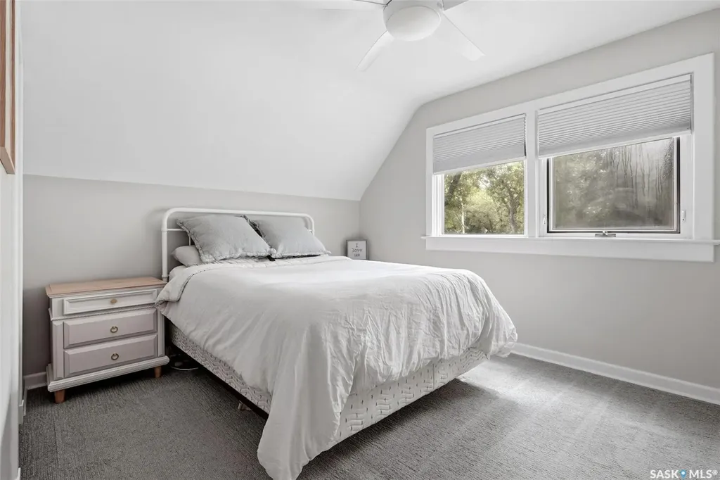 2876 Cameron Street Regina SK S4S 1W3