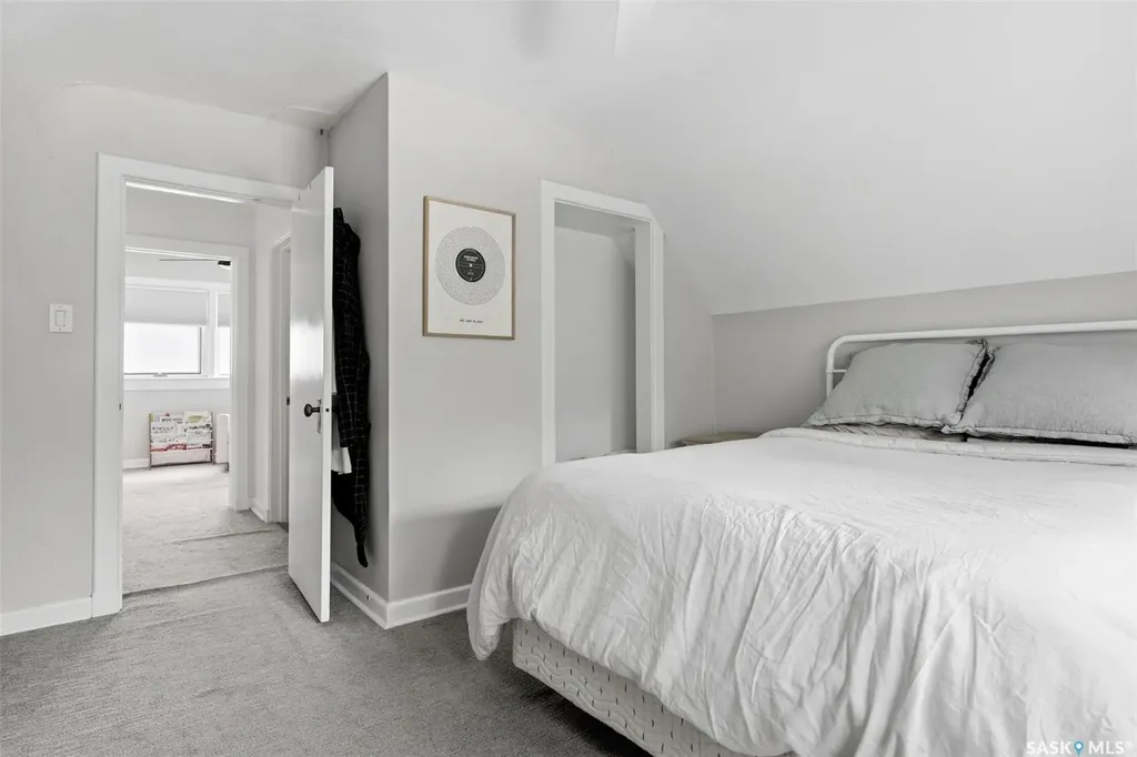 2876 Cameron Street Regina SK S4S 1W3