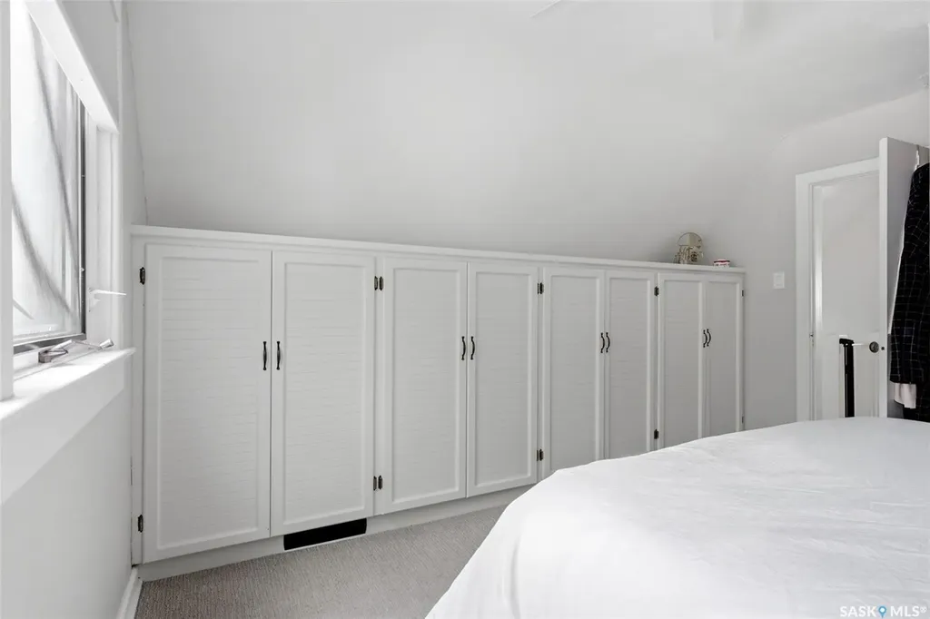 2876 Cameron Street Regina SK S4S 1W3
