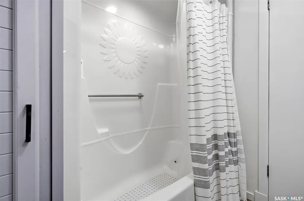 2876 Cameron Street Regina SK S4S 1W3