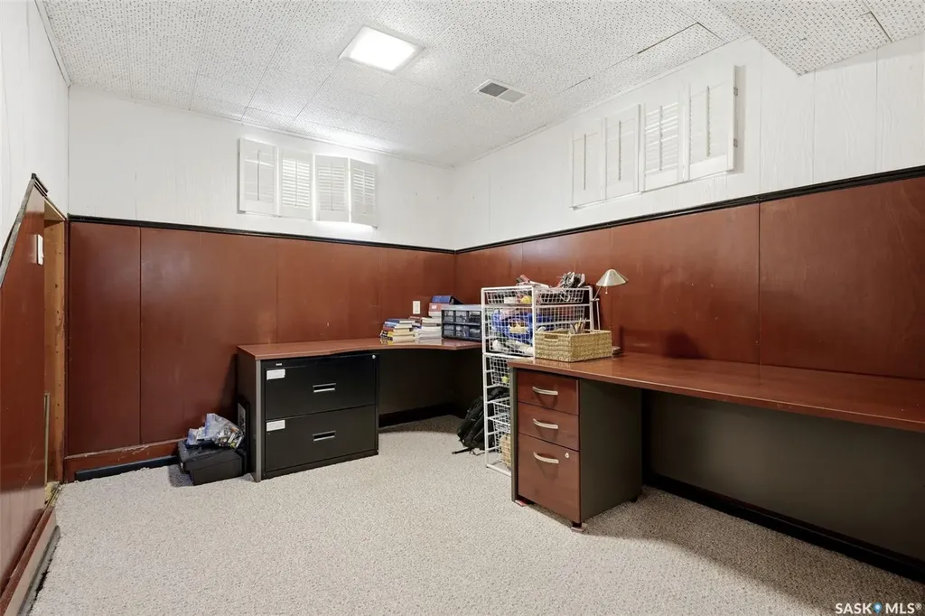 2876 Cameron Street Regina SK S4S 1W3