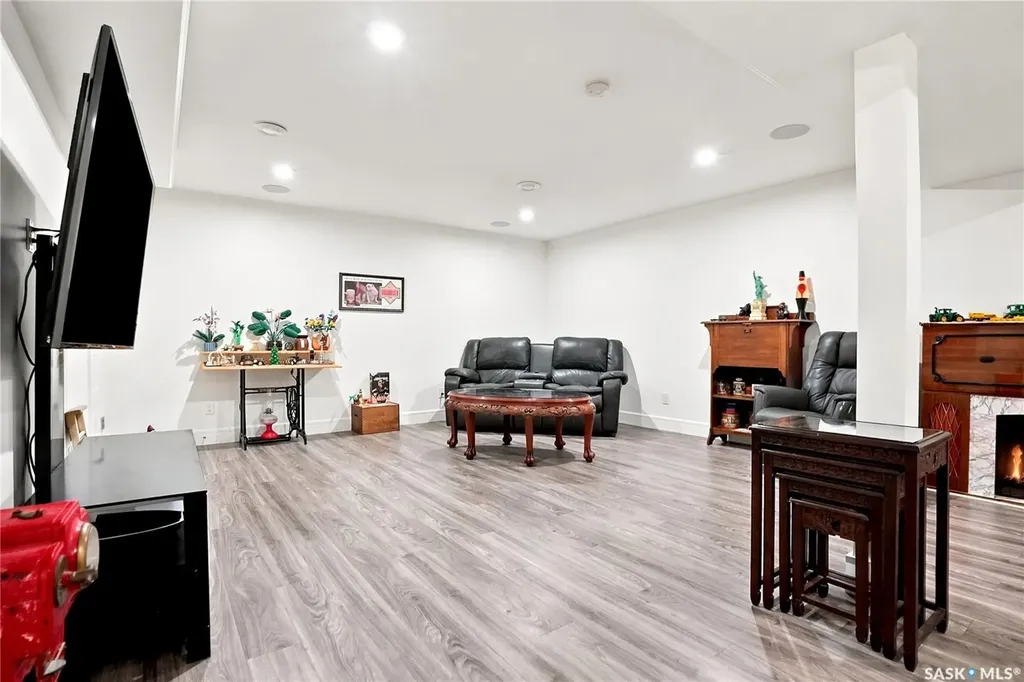 103 Mallin Crescent Saskatoon SK S7K 7W9