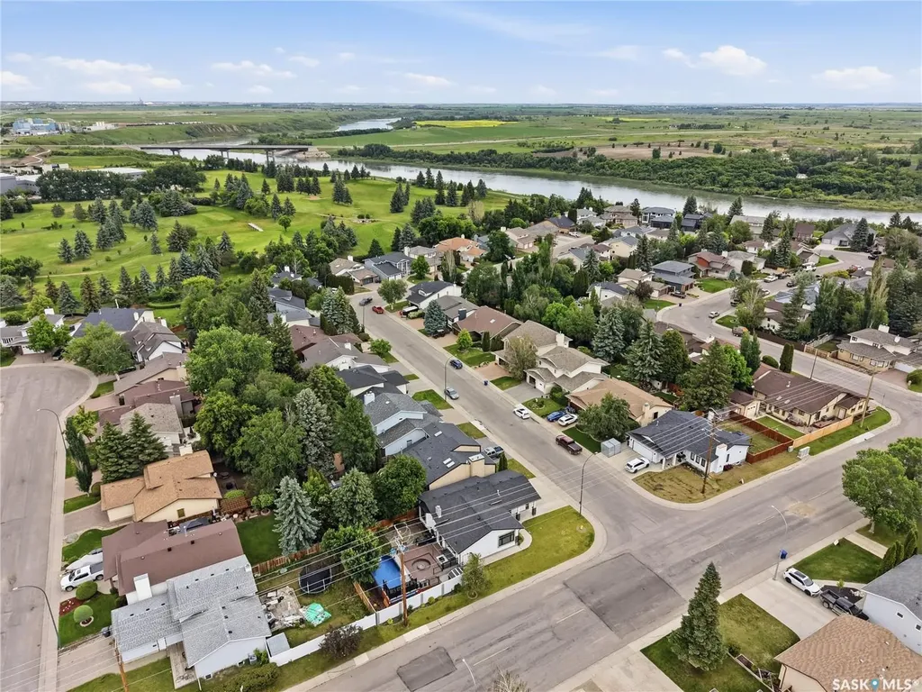 103 Mallin Crescent Saskatoon SK S7K 7W9