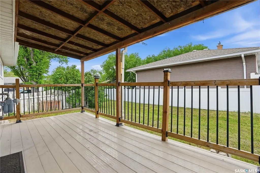 412 Montreal Street N Regina SK S4R 5C7