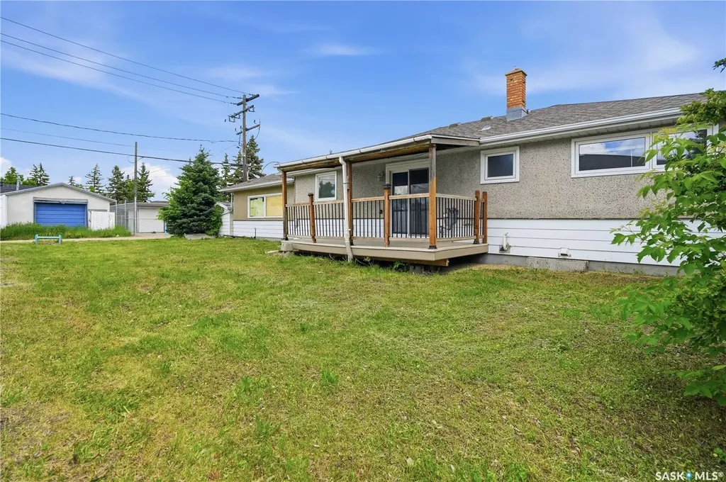 412 Montreal Street N Regina SK S4R 5C7