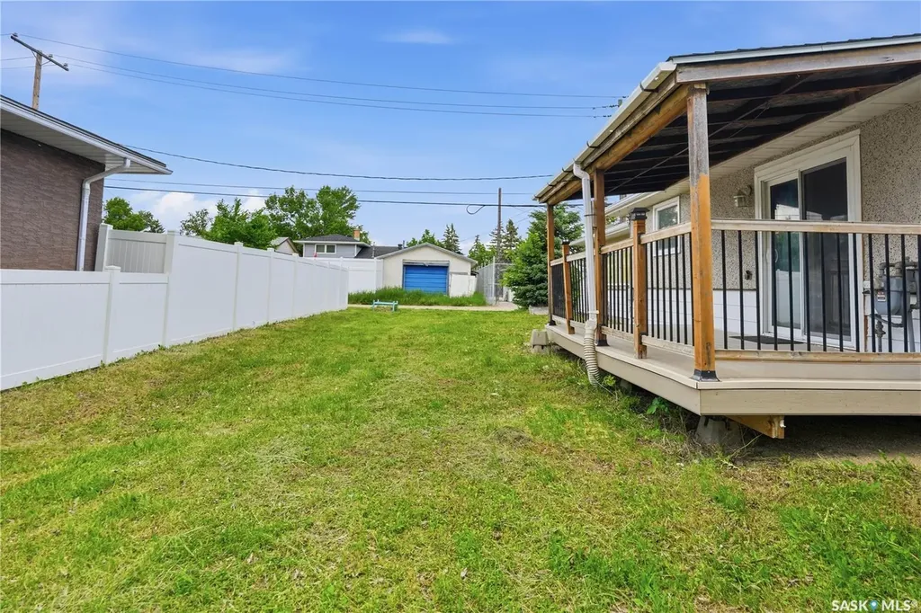 412 Montreal Street N Regina SK S4R 5C7