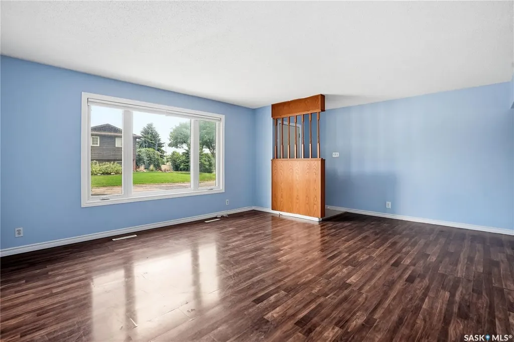 412 Montreal Street N Regina SK S4R 5C7